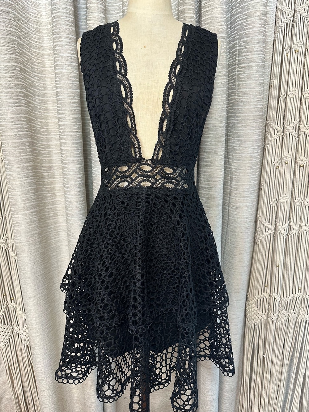 Mad for Love Black Crochet Lace Deep V Neck Fit & Flare Dress Size Large